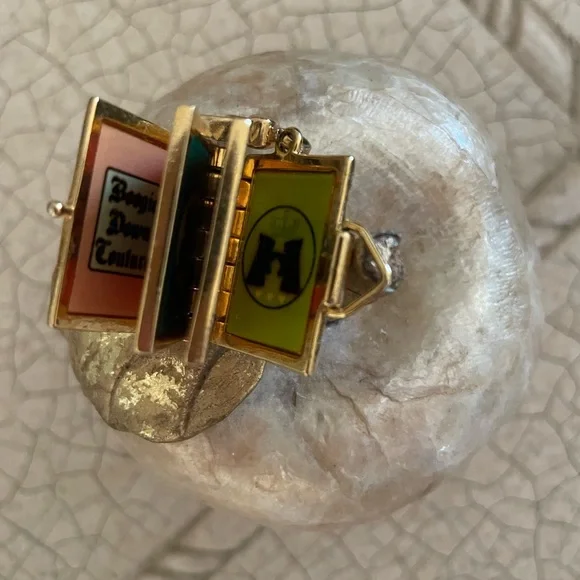 L00k B00k ChArM. RaRe, DIFfIcUlT T0 FiNd!🧡♥️💚 - Picture 7 of 11